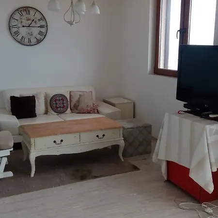 Private In Kentavar شقة